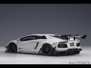 AUTOart Liberty Walk Lamborghini Aventador Metallic White