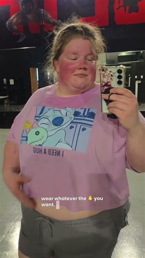 EVERYONE IS TOO FOCUSED ON THEMSELVES TO CARE IF YOUR TUMMY IS PEEKING OUT! 🗣