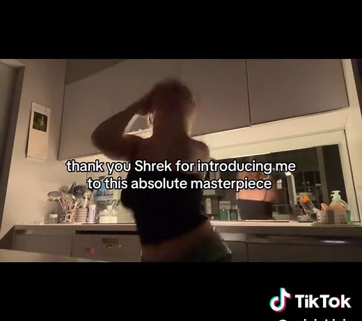 Shrek and the Dance of Livin' La Vida Loca