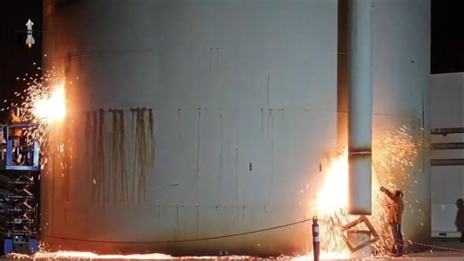 SpaceX 开始拆除星舰发射场的立式储罐，这气割手法很美国