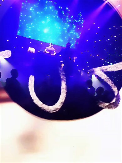 Samedi 31 janvier ACTE3 G-FROY CP : RETRO HOUSE Tickets ici > https://retrohouseacte3.be/ (Vos tickets en 30 secondes avec Bancontact!) 🎉