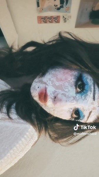 Lana Del Rey-Inspired Lace Makeup Tutorial