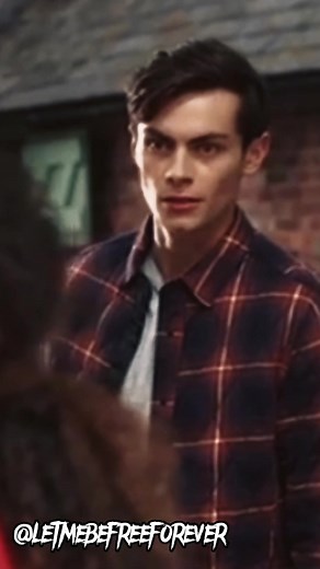 Pin and Zoe Editing Skills Showcase in Free Rein on Netflix