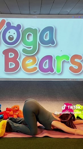 Let’s flow with YogaBear Pura🧘‍♀️ Start with some twists, a Yogi squat, and say hello to the sunshine 🌞, before moving into puppy dog and cobra! Perfect for little ones to stretch, breathe, and smile! 💛 . . . #YogaBear #YogaForKids #PlayfulYoga #KidsWellness #StretchAndGrow #LittleYogis #ChakraPlay #HealthyKids