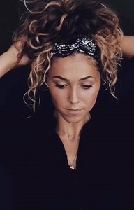 How to prep your hair to protect your curls from frizz overnight. | Kristin Ess Hair