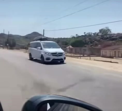 Spotted somewhere in Ga-Nkwana Limpopo🥳Let us be your Wedding Chauffeur this wedding season🥳 For Bookings:076 189 0725#EasterTreats #SAMA28 #v250dexclusive #v300dexclusive #sama29 #mercedesbenz #limpopo #luxurylifestyle #fuckencar #polokwanevipshuttle #bestornothing #fleet #travel #shuttle #vclass #polokwane #hustle #v250d #limpopoweddings #comfortandstyle #fyppppppppppppppppppppppp #trendingvideo