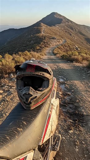 Motorcycle Off-Road Motocross Helmet with Detachable Visor, Lightweight Unisex Dirt Bike Racing Gear, Suitable for Mountain Rally Travel, Helmet MTB