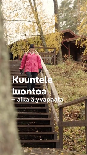 Nyt kannattaa laittaa luurit päähän ja kuunnella luonnon laulua! 🌱​ Kun jättää älypuhelimen kotiin voi kuulla, että metsälläkin on oma soittolista. 🎵 Katso DNA:laisen Paulan tunnelmallinen vinkki tulevaa Älyvapaapäivää varten, jota vietetään sunnuntaina 2.11. Luonnon äärellä voi olla omanlainen itsensä ja maadoittua mättäiden ääreen äänien vietäväksi. 😌 Mikä luonnon ääni on sinulle palauttavin tai rauhoittavin?​ #Älyvapaapäivä #omanlainentyöelämä #dnalainen | DNA