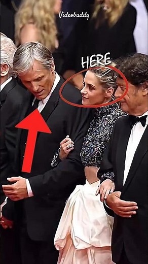 Masculinity Moment: Viggo Mortnesen Help Kristen Stewart Control Her Anxiety On Red Carpet🔥