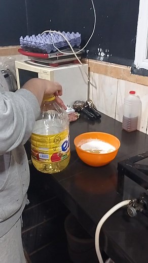 Cooking Recipe: Easy Dish Preparation in a Home Kitchen