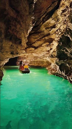 Un lieu magique à découvrir en Vallée de la Dordogne. #aventure #exploration #travel #voyage