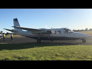 Aero Commander 680-FL taxiing to the runway (VH-YJA)