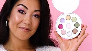 Follow along with Adriana to learn how to use our Iconic Avon line to get some stunning makeup looks in a variety of colors and combinations! Shop here: https://bit.ly/2r9yeZq. | Avon