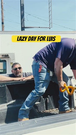 Lou decides to watch the guys unload the truck and not do anything #bluecollar #funny #fyp ￼