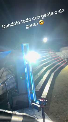 Baile Norteño con Grupo Supremo: ¡Dándolo Todo!