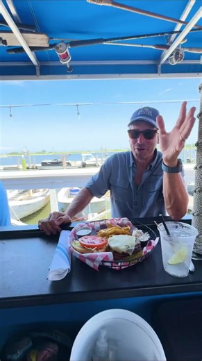 6K views · 32 reactions | A dock and dine must in Highlands, NJ! ☀️ #bahrslandingrestaurant #summer #boatlife #highlandsnj #bridgemarina Bahrs Landing Restaurant | Bridge Marina, Inc. | Facebook