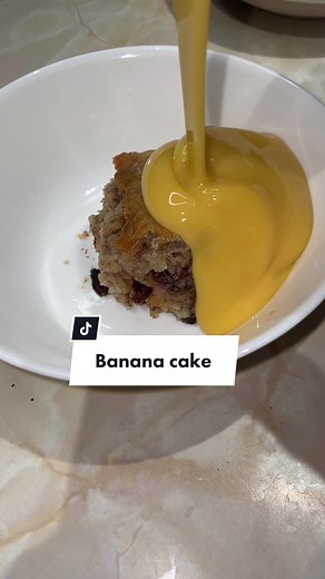 Moist Banana & Sultana Cake Recipe - Easy & Delicious