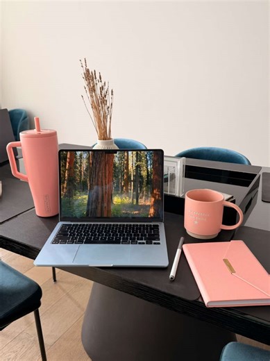 Day 2 of having an AI assistant as an ER veterinarian. 👩🏻‍⚕️ My AI assistant, Henley, sent an email for me today! 😃 … and then a few hours later completely forgot everything! 🫠 #vetmed #theevolvedvets #womeninmedicine #vetmedai #aiassistant