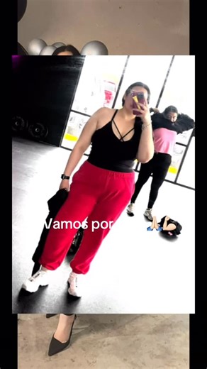 Jazmin Balderas Guajardo on Instagram: "Before Surgery, after commitment. This is what choosing yourself looks like. New habits. New life. I’m ready 2026💪🏻👏🏻🙏🏻 #fyp #weightloss #healing #gastricsleeve #motivation"