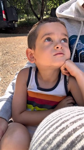 Rogue Ridge on Instagram: "Part 2: If @kingstonsworkshop can take time out of his busy kid inventor’s day well then so can I ☀️ Kingston’s Workshop has made power ring bracelets (kingslets) so you can be grounding every day too! The link is in my bio or you can copy and paste👇 https:// kingstonsworkshop.myshopify .com/products/kingslet- power-ring #sungazing #energy #grounding #earth #healthy Video is made for entertainment purposes only 😉"