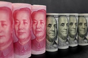 China says not devaluing yuan, urges US cooperation as Xi Jinping prepares to meet Donald Trump