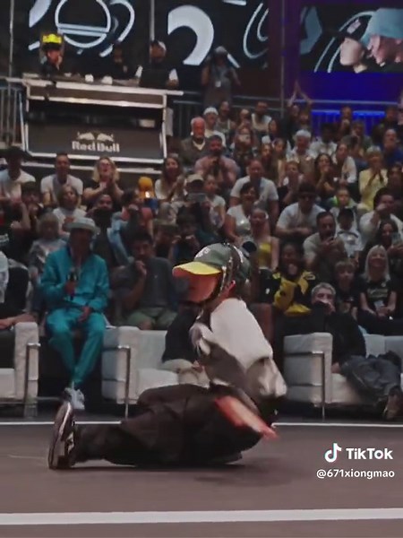 Best Kids Breakdance Battle: Bgirl Kitty vs Bgirl Coco