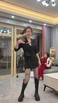 Spring Suit Skirt Outfit: Stylish & Versatile for Any Occasion