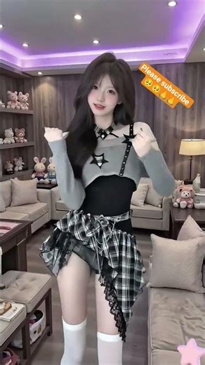 Can You Hold Me Tight? 🥺 Cute College Girl Outfit #Shorts