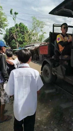 Si buda kung tawagin nila dito sa Railways ng Tagkawayan na dumaan driver ng PNR #railway #driver