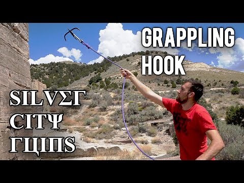 How To Use a GRAPPLING HOOK | Parkour at The Silver City Ruins