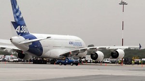 Miedo en el aire: avión aterrizó de emergencia cuando el piloto pidió  “hablar con Dios”