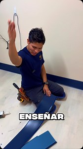 Cómo instalar baseboard de manera profesional #construction #constructiontips #constructionlife #carpenter #carpentry #floor #flooring #roof #roofing #paint #painting | Bro's Construction