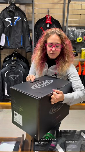 Unboxing HJC RPHA 12 KEPIRA 🤯 vieni a vederlo in negozio o scoprilo sul nostro sito www.magicbikeshop.com #hjc #hjchelmets #rpha12 #moto #motolife #kawasaki #honda #voge #kove #ducati #yamaha #benelli #bmw #helmet #cascomoto | MAGIC BIKE - Concessionaria Moto e Scooter