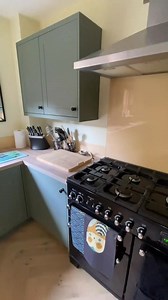 Renovating your kitchen on a budget? Kitchen Makeovers can help! We're experts in modernizing and transforming kitchens, offering high-quality service at an affordable price. Get a free quote today and see how we can make your dream renovation possible! | Kitchen Makeovers