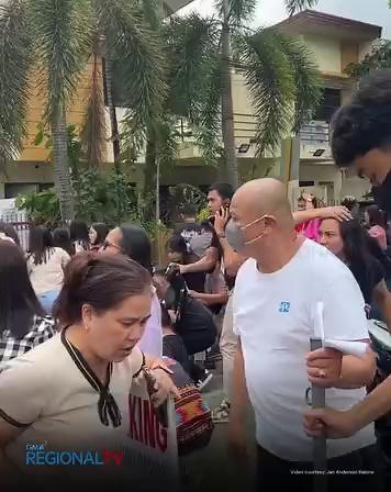 574K views · 7.9K reactions | WATCH | NEWS UPDATE: People rushed outdoors as a Magnitude 7.5 earthquake struck off Manay, Davao Oriental at 9:43 a.m. Friday, October 10, 2025. The tremor was felt across parts of Mindanao and the Visayas, including Davao City (Intensity V) and Butuan City, where this video was taken at the DSWD CARAGA regional office. | via Vincent John Abordo/GMA Regional TV ; Video courtesy: Jan Anderson Rabino | GMA News | Facebook