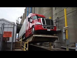 How They Load And Unload Wheat In A Dry Van Trailer