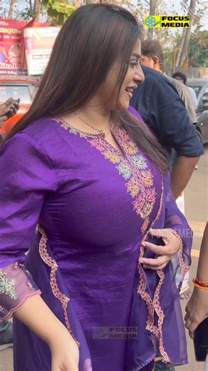 1.6M views · 22K reactions | എജ്ജാതി ലുക്കിൽ ലിച്ചി അന്നരാജൻ തേരി മേരി സിനിമ പൂജയ്ക്ക് അമ്പലത്തിൽ വന്നപ്പോൾ! Actress Anna Rajan Teri Meri Movie pooja program #annarajan #lichi #actresses #malayalamactress #malayalamcinema #malluactress #keralaactress #indianactress | FOCUS MEDIA | Facebook