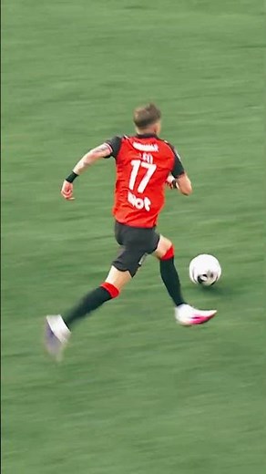 🇵🇱 𝙎𝙚𝙗𝙖𝙨𝙩𝙞𝙖𝙣 𝙎𝙯𝙮𝙢𝙖𝙣́𝙨𝙠𝙞 et sa "délicieuse" patte gauche 🆚 Nantes #shorts #srfc #ligue1 #staderennais