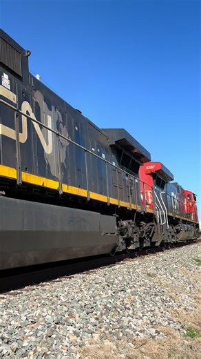 CN M301 with 2 rebuilds and a EX citi rail and radio scanner | rail systems