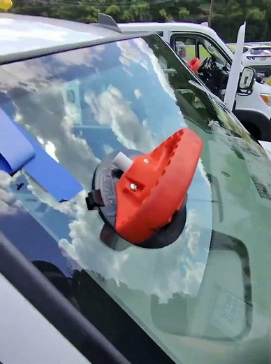 Chevy Express Windshield Replacement with Pro6