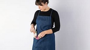 Amazon.com: Simplicity Sewing: Classic Denim Apron : Michele of Simplicity|Michele lives in North Central Connecticut with her husband, Dan, and family, and has a fine arts degree in painting and photography. At an early age, Michele's Mom would find her in her room sewing, painting, knitting or crafting before anyone else was even awake.: Software