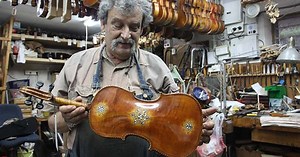 Violins Of Hope: Strings Of The Holocaust