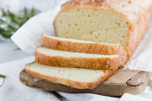 6K views · 249 reactions | This recipe for fluffy easy keto bread with almond flour is gluten-free and tastes like actual bread without being dense and it's around 2 grams of carbs per slice! https://www.ketofocus.com/recipes/keto-bread/ | KetoFocus | Facebook