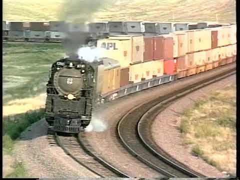 Union Pacific Challenger 3985 Pulling Doublestacks