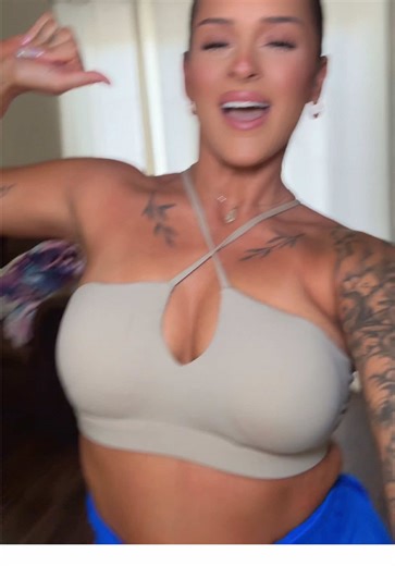 My favorite top is less than $10 RN ! 🫶🏽