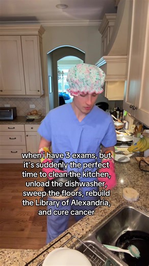 productive procrastination😻 (IB: @Gavin, SPT ) #medstudent #nursingstudent #premed #medschool #nursingschool