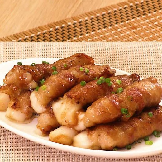 相性抜群で箸が止まらない！甘辛ダレの絶品餅入り肉巻き | デリッシュキッチン