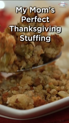 Mom’s Thanksgiving stuffing recipe is THE BEST! I know everyone thinks their mom’s is better, but this is the perfect holiday stuffing recipe. #thanksgivingrecipes #holidayrecipes #thanksgivingstuffing #thanksgivingdressing #holidaymenu | Just A Pinch Recipes