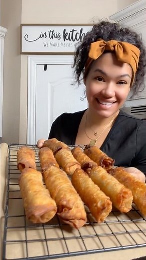 These Shrimp Egg Rolls are AMAZING!! #shrimp #eggrollrecipe