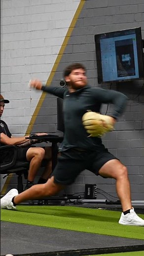 How He Throws 95 MPH At 5'10" (Mechanical Breakdown In Description)